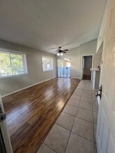 4565 Alamo St, Unit J in Simi Valley, CA - Foto de edificio - Building Photo