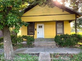 1025 Lake Charles Ave in Port Arthur, TX - Building Photo