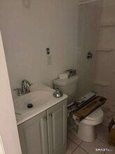 1821 E Main St in Waterbury, CT - Building Photo - Building Photo