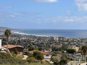5437 Caminito Heraldo in San Diego, CA - Building Photo - Building Photo