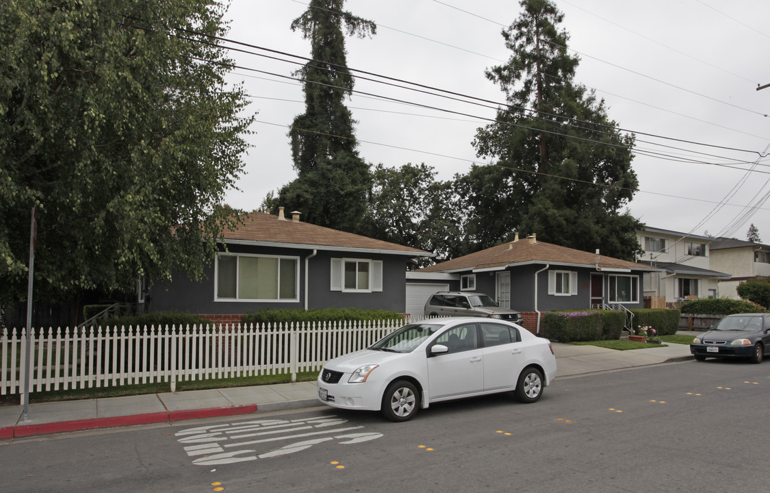 502 Cleveland St in Redwood City, CA - Building Photo