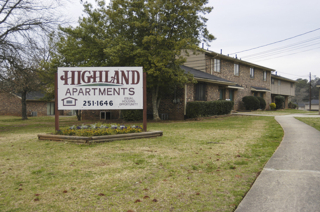 Highland Apartments in Newnan, GA - Foto de edificio