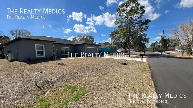 1342 Defender St NW in Palm Bay, FL - Building Photo - Building Photo