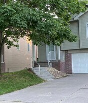 4418 S 178th St in Omaha, NE - Building Photo