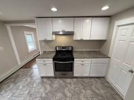 306 Townsend St, Unit 2 in New Brunswick, NJ - Building Photo