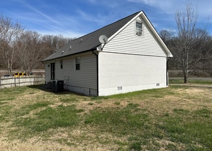 200 glenrose ct in Nashville, TN - Foto de edificio - Building Photo