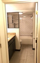 4425 Westlawn Dr-Unit -A105 in Nashville, TN - Building Photo - Building Photo