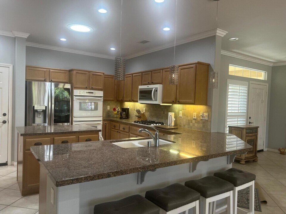 61105 Living Stone Dr in La Quinta, CA - Building Photo
