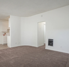 16208 Cornuta Ave in Bellflower, CA - Building Photo - Building Photo