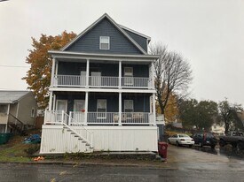 58 Alma St, Unit 1 in Lowell, MA - Building Photo