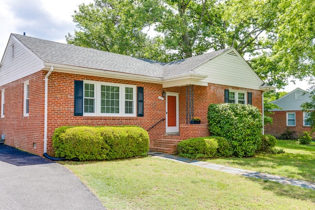 property at 1705 Pamela Dr