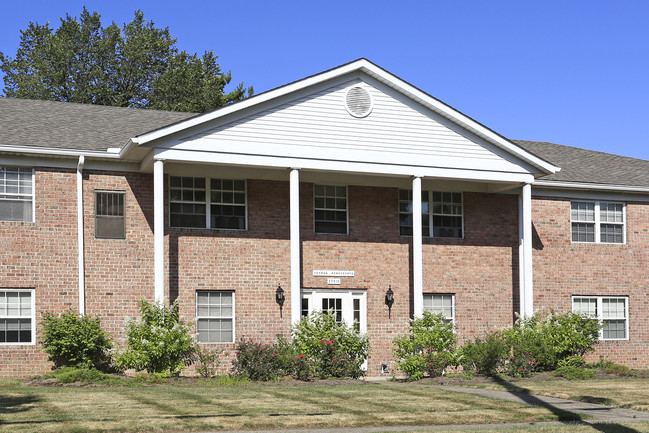 Dommar Apartments in Willoughby, OH - Building Photo - Building Photo