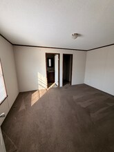 84 Dunlap Cir in Oxford, MI - Foto de edificio - Building Photo