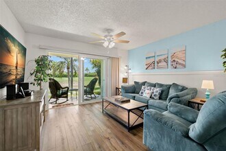 6191 Bahia Del Mar Blvd S in St. Petersburg, FL - Building Photo - Building Photo