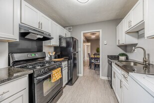 The Flats @ 1885 Apartments in Lake City, GA - Building Photo