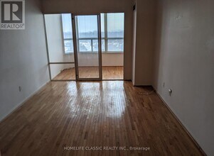 268-1268 Ridley Blvd in Toronto, ON - Building Photo - Building Photo