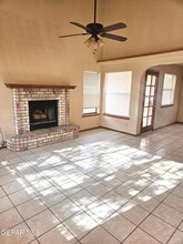 11120 Loma Escondida Dr in El Paso, TX - Foto de edificio - Building Photo