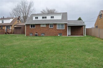 539 Royer Ave NW in North Canton, OH - Building Photo - Building Photo
