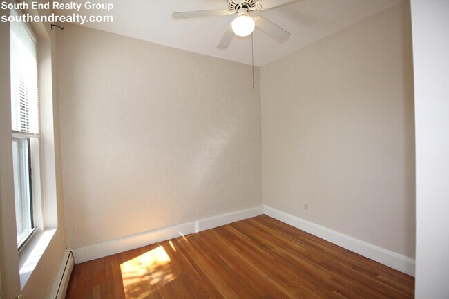 11 Worcester St, Unit #2 in Boston, MA - Foto de edificio - Building Photo