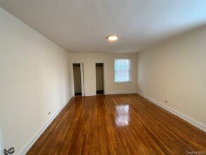 1 S Broadway in White Plains, NY - Building Photo - Building Photo