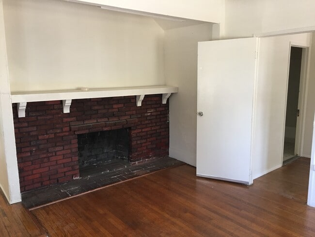 937 North Benton Way, Unit 1