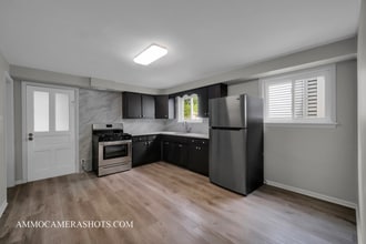 3508 Sunnyside Ave in Brookfield, IL - Foto de edificio - Building Photo