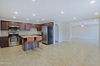 8201 E Montecito Ave in Scottsdale, AZ - Building Photo - Building Photo