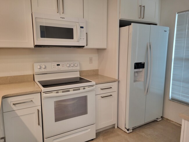 2927 Stillwell Ct in New Port Richey, FL - Building Photo - Building Photo