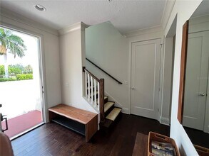1278 May Ln in Sarasota, FL - Building Photo - Building Photo