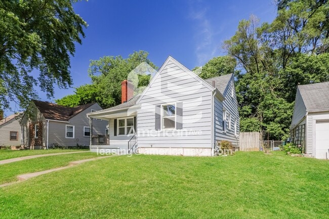 142 S Delmar Ave in Dayton, OH - Foto de edificio - Building Photo