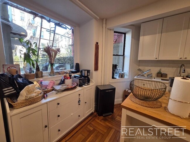 Stunning 3br/2 Bath in Prime Carroll Gardens, Unit 1