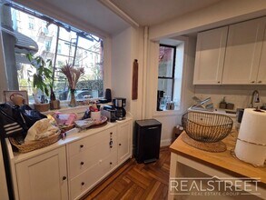 Stunning 3br/2 Bath in Prime Carroll Gardens, Unit 1 in Brooklyn, NY - Building Photo - Building Photo