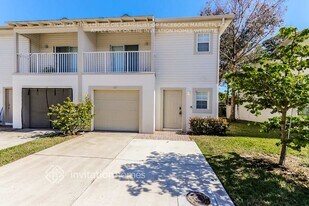 172 Carol Susan Ln, Unit 212 in Fort Pierce, FL - Building Photo