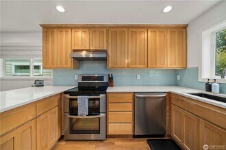 8454 25th Ave SW in Seattle, WA - Building Photo - Building Photo