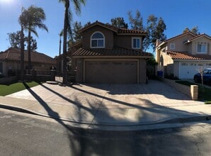 13661 Boston Ct in Fontana, CA - Building Photo - Building Photo