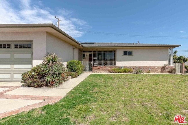 property at 1430 Rockhaven St