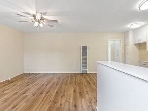 1444 W Parade St in Long Beach, CA - Building Photo - Building Photo