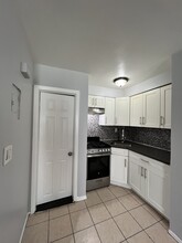 71 Hancock Ave, Unit 2R in Jersey City, NJ - Building Photo - Building Photo