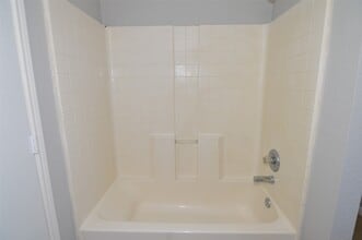 24322 Bar Kay Ln in Hockley, TX - Foto de edificio - Building Photo