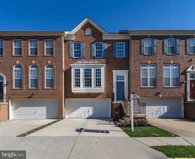 22051 Chelsy Paige Square in Ashburn, VA - Building Photo - Building Photo