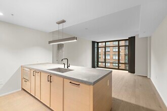 1425 Hudson St in Hoboken, NJ - Building Photo - Building Photo