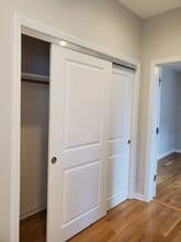 43 S Adelaide Ave, Unit 4 in Highland Park, NJ - Building Photo - Building Photo