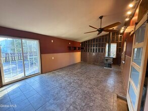 152 E State St in Gloversville, NY - Building Photo - Building Photo