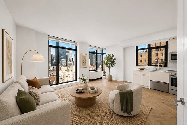 49 E 34th St