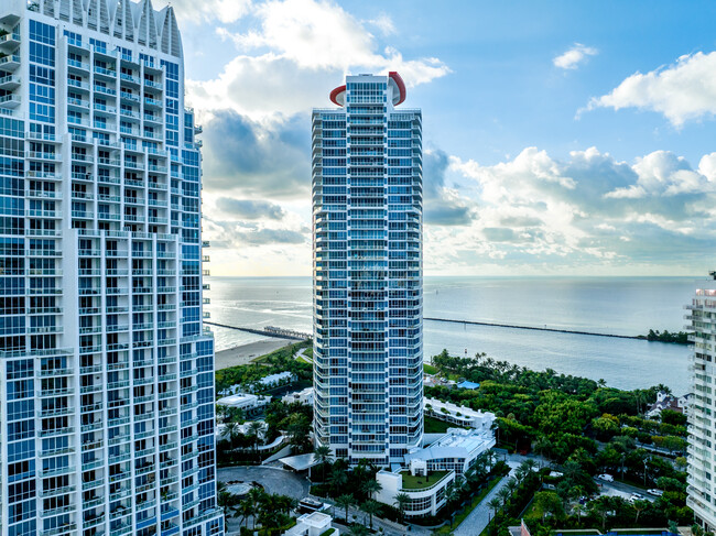 Continuum South Tower in Miami Beach, FL - Building Photo - Building Photo