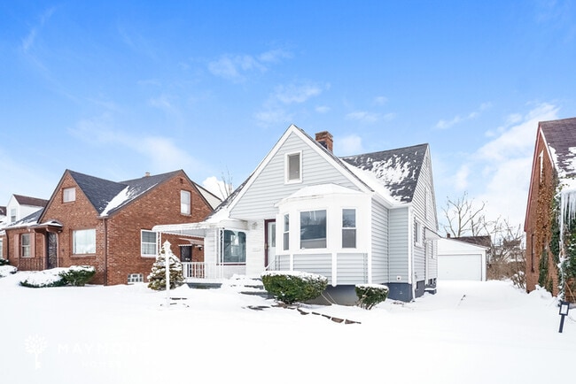 15804 Throckley Ave in Cleveland, OH - Foto de edificio - Building Photo