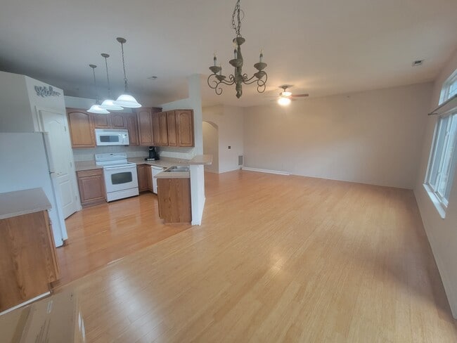 664 Rivers Breeze Dr in Ludlow, KY - Foto de edificio - Building Photo