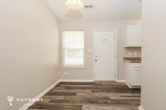 1113 Summit Hills Dr in Charlotte, NC - Building Photo - Building Photo