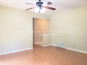 1325 E Brooks St in Norman, OK - Building Photo - Building Photo