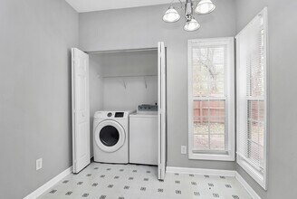 141 Ross Moore Ave in Charlotte, NC - Building Photo - Building Photo